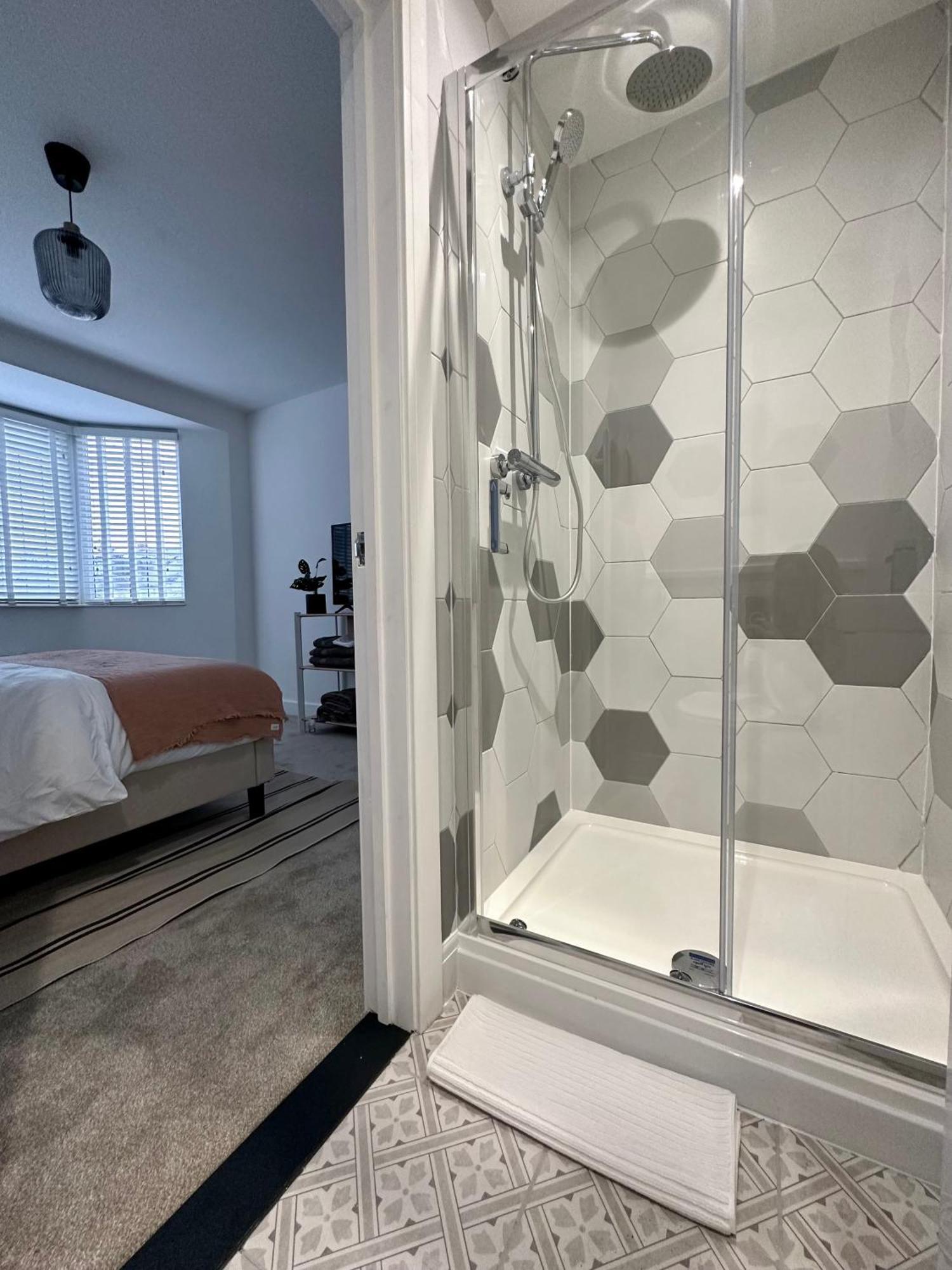 Clover Lodge Portsmouth Luxury Home With Off Road Free Parking Eksteriør billede