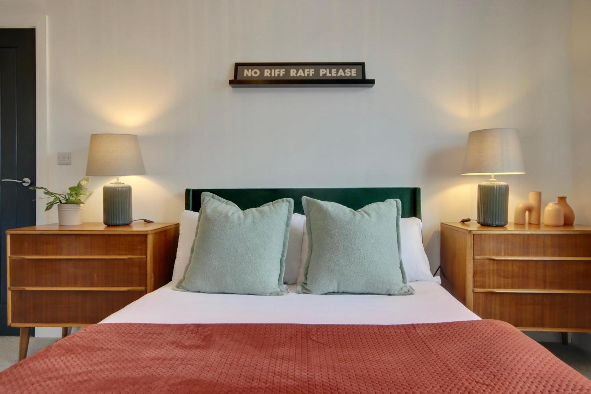Clover Lodge Portsmouth Luxury Home With Off Road Free Parking Eksteriør billede
